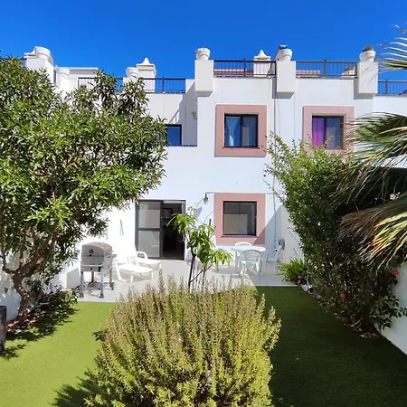 Marina Sol 科拉雷侯